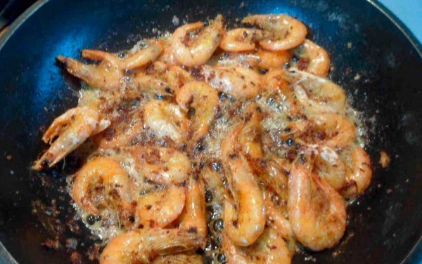 Жареные королевские креветки в соевом соусе &mdash; вкусный рецепт