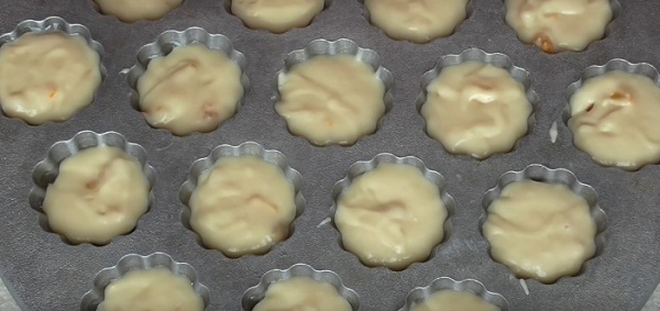 Кексы с курагой и цедрой мандарина &mdash; подробный рецепт