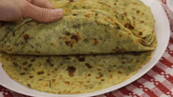 Картофельный лаваш с зеленью &mdash; подробный рецепт