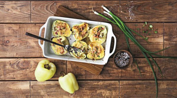 Яйца в перце на завтрак &mdash; как вкусно приготовить