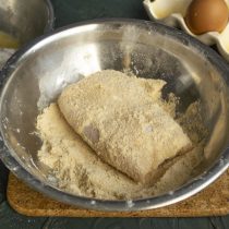 Котлеты из филе грудки с начинкой из пармезана &mdash; вкусный рецепт