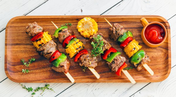 Брошеты из говядины, кукурузы и сладкого перца &mdash; вкусный рецепты