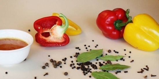Как замариновать болгарский перец с чесноком и мёдом на зиму