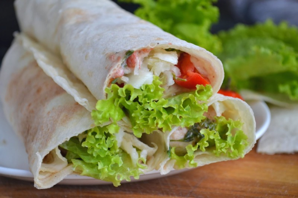 10 быстрых и вкусных рецептов домашней шаурмы